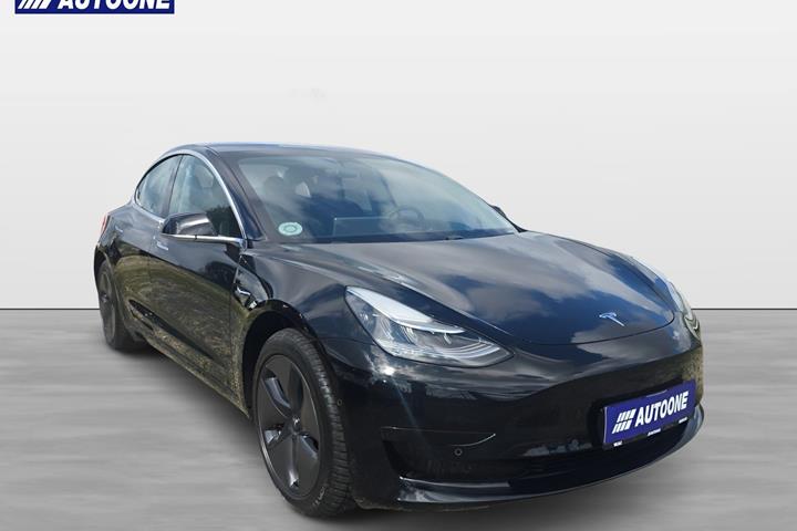 Sort Tesla Model 3 fra 2020