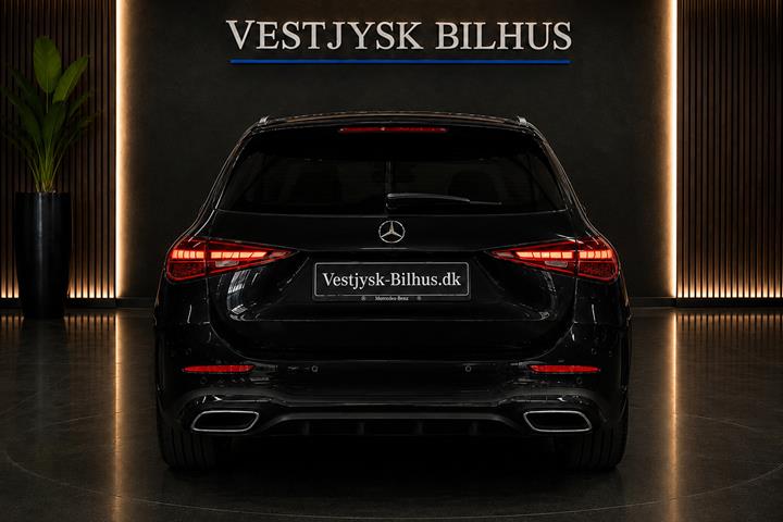 Sort Mercedes C300 e fra 2023