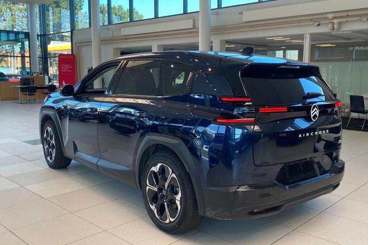 Blå Citroën ë-C5 Aircross fra 2026