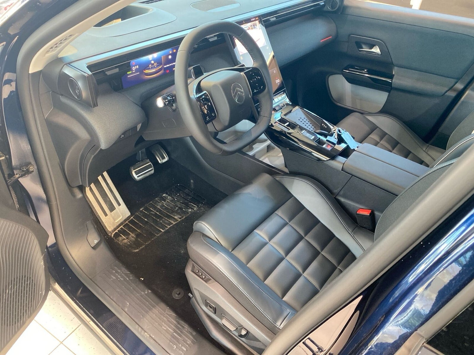 Blå Citroën ë-C5 Aircross fra 2026