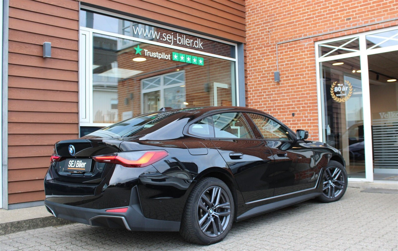 Sort BMW i4 fra 2023