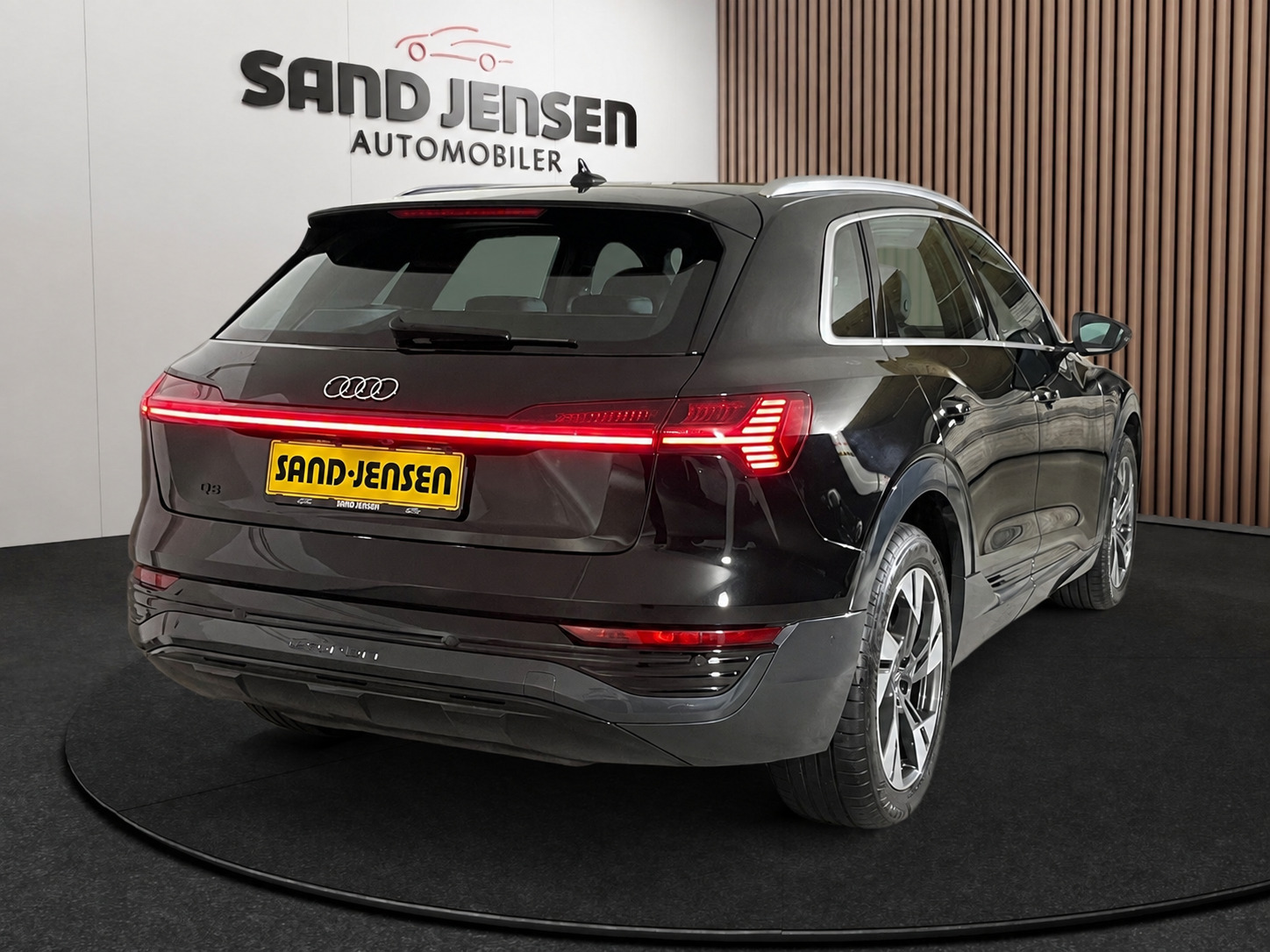 Sort Audi Q8 e-tron fra 2024