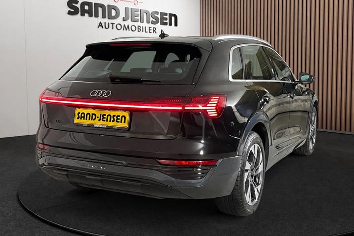 Sort Audi Q8 e-tron fra 2024