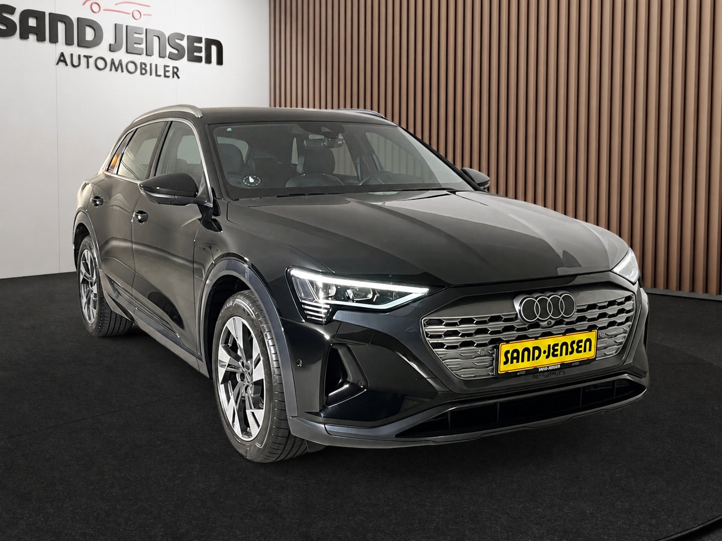 Sort Audi Q8 e-tron fra 2024