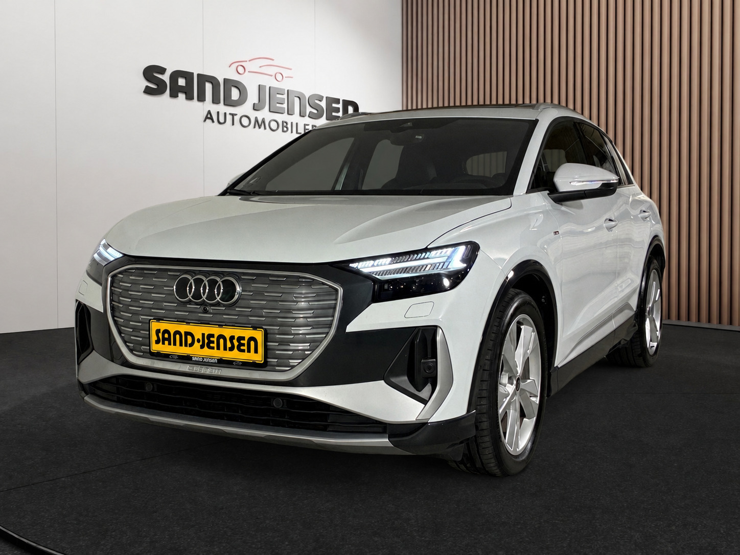 Audi Q4 e-tron 45 Ultra S-line Van