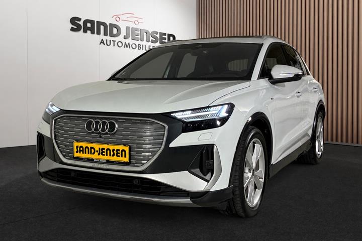 Hvid Audi Q4 e-tron fra 2025