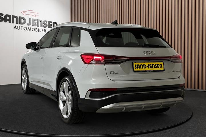 Hvid Audi Q4 e-tron fra 2025
