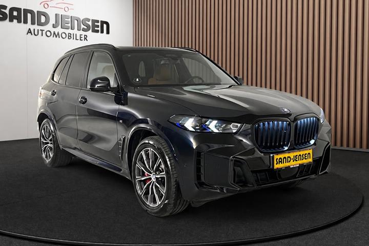 Sort BMW X5 fra 2025