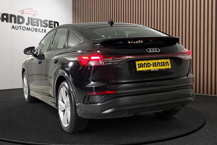 Sort Audi Q4 e-tron fra 2024