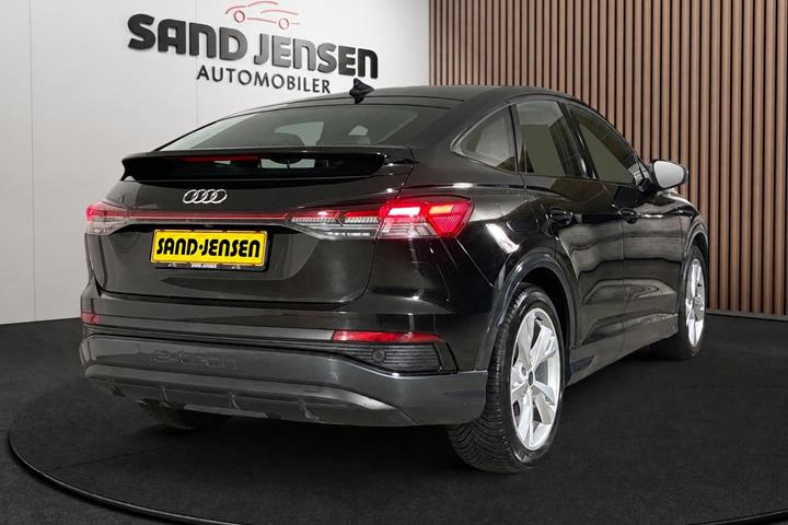 Sort Audi Q4 e-tron fra 2024