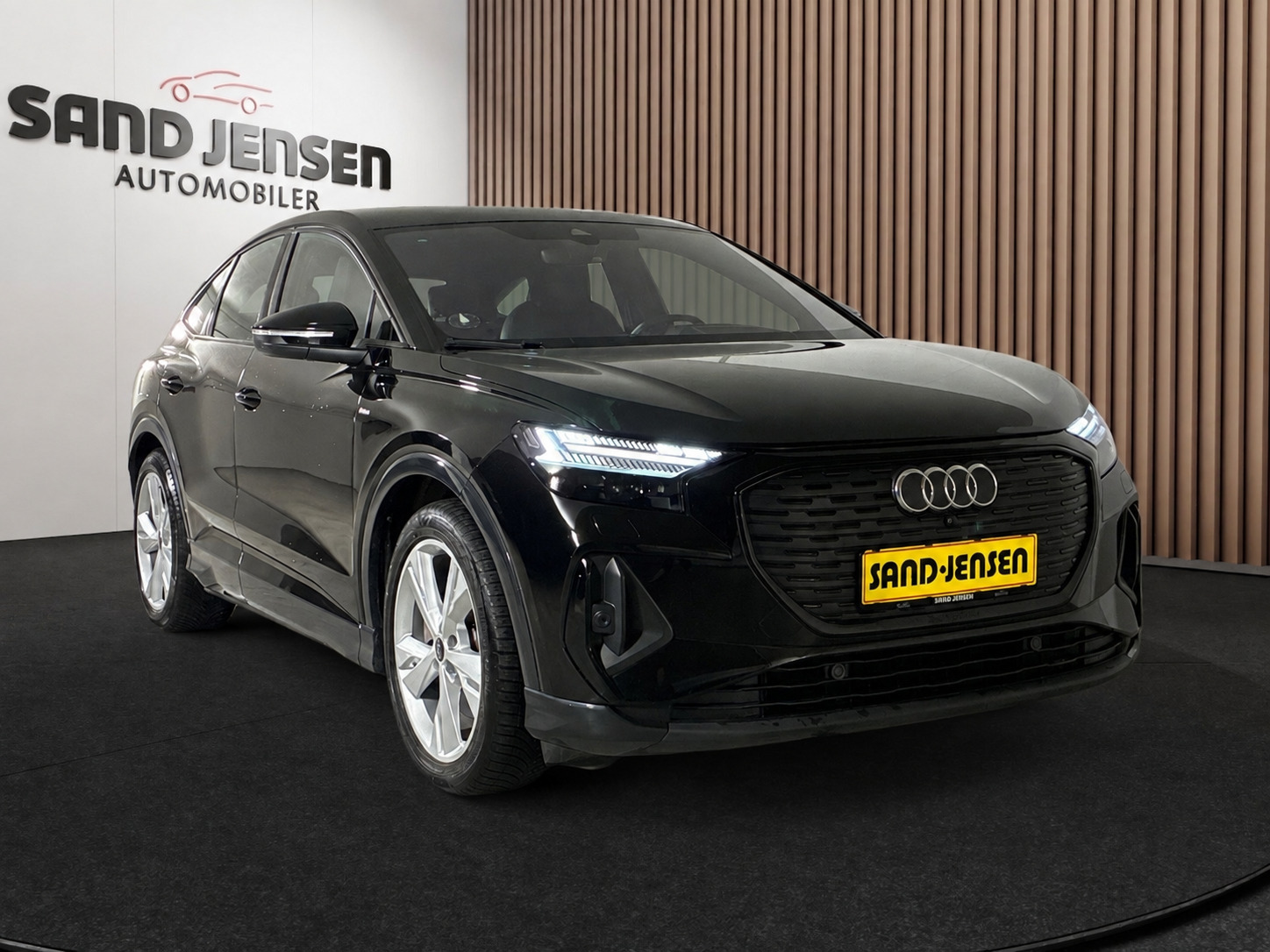 Sort Audi Q4 e-tron fra 2024