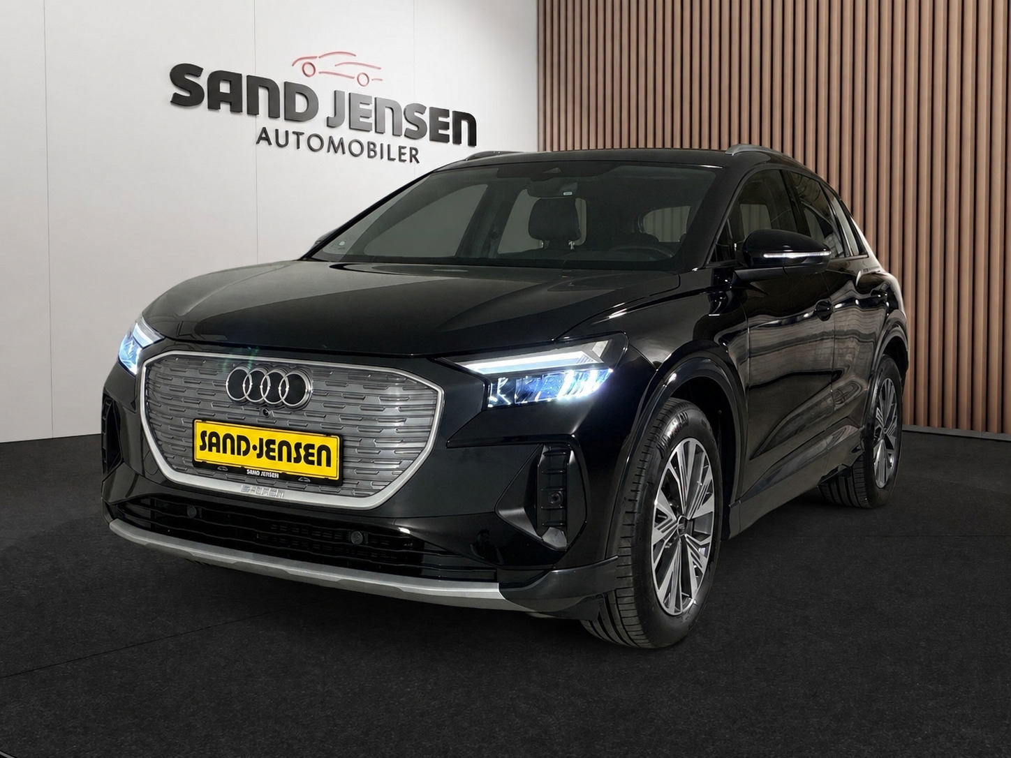 Audi Q4 e-tron 45 Progress Van