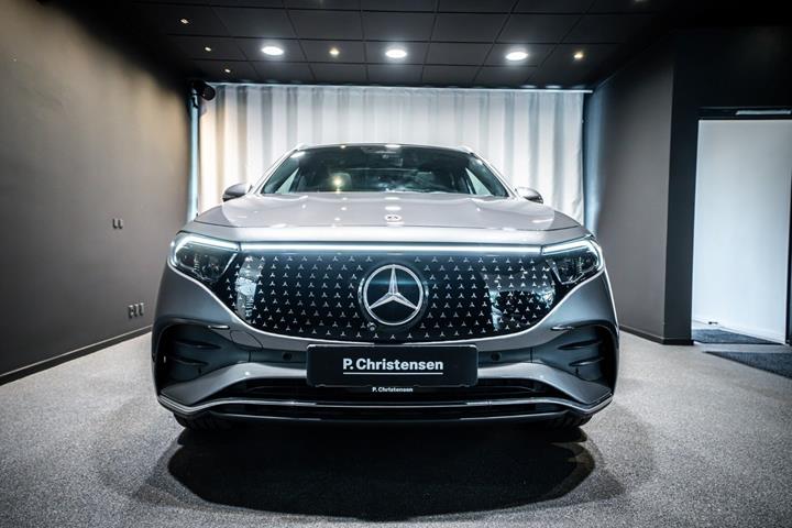 Grå Mercedes EQA250+ fra 2025