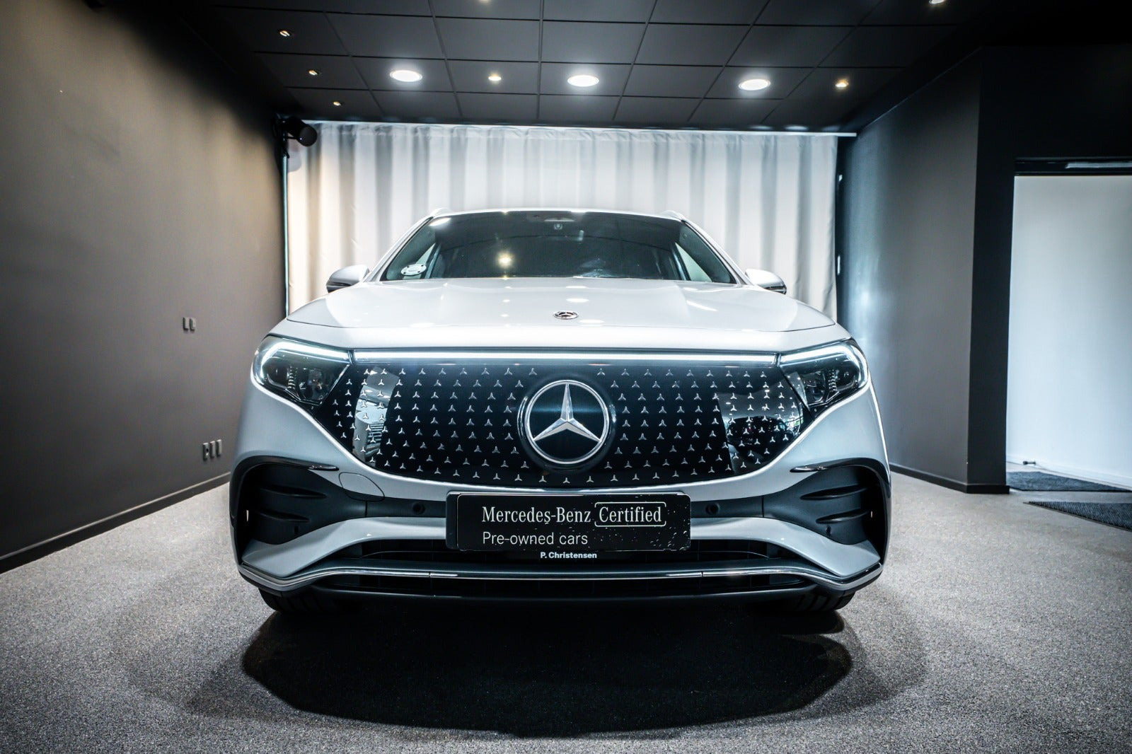 Sølv Mercedes EQA250+ fra 2025