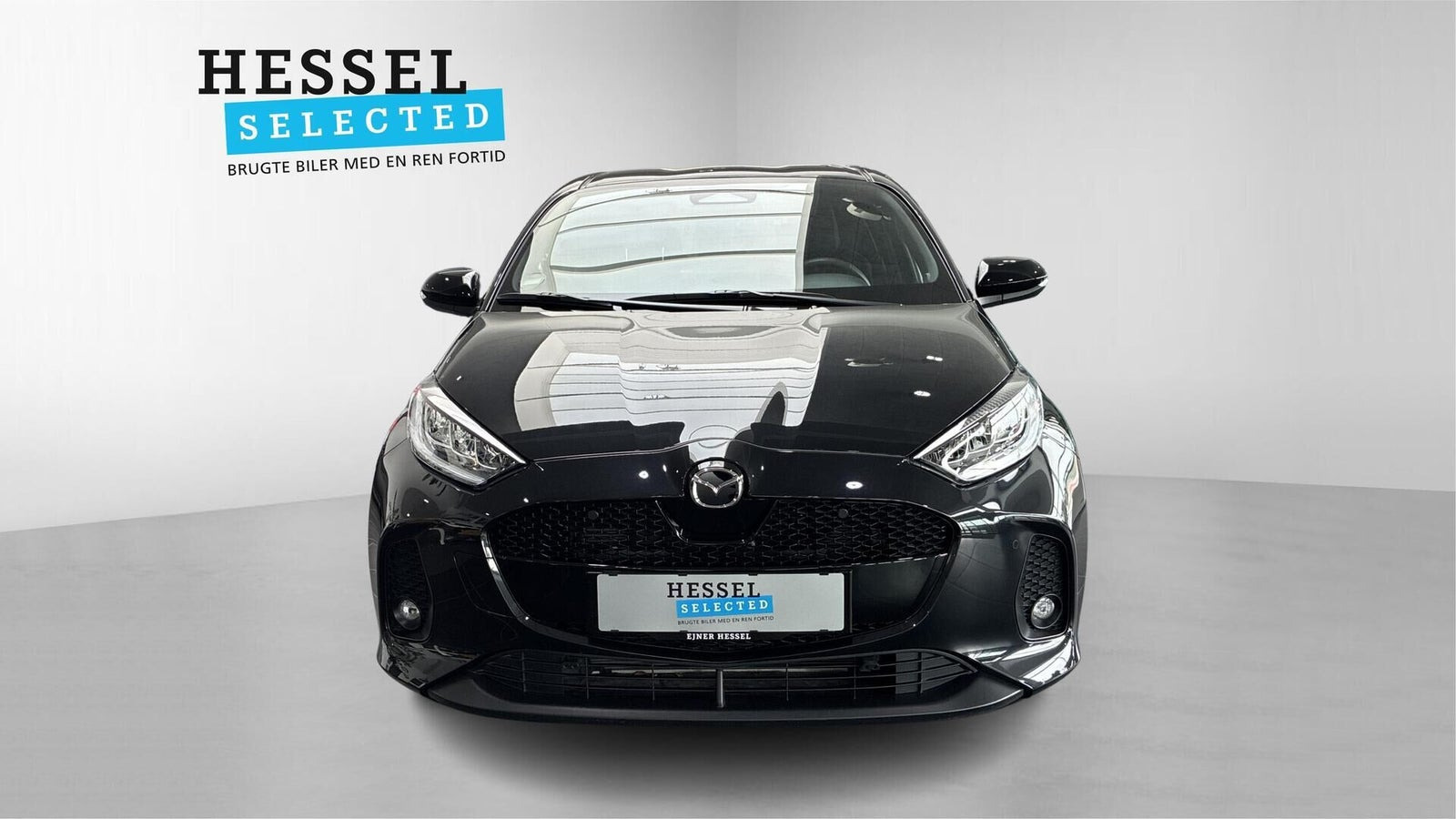Beige Mazda 2 fra 2024