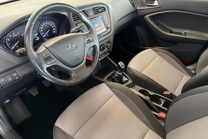 Sort Hyundai i20 fra 2017