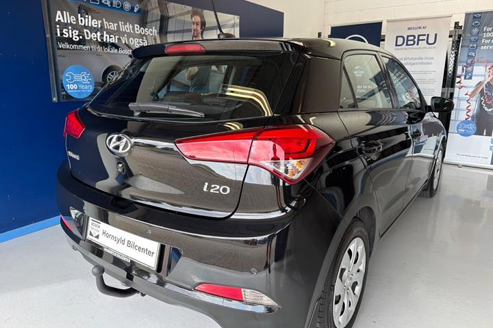 Sort Hyundai i20 fra 2017