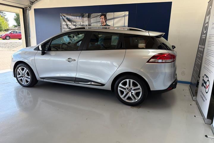 Sølv Renault Clio IV fra 2020