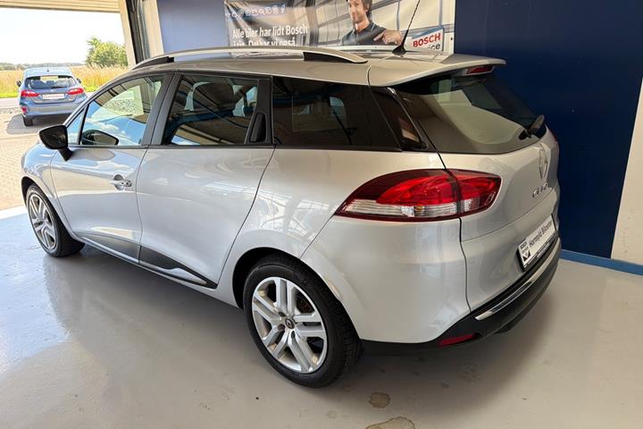 Sølv Renault Clio IV fra 2020