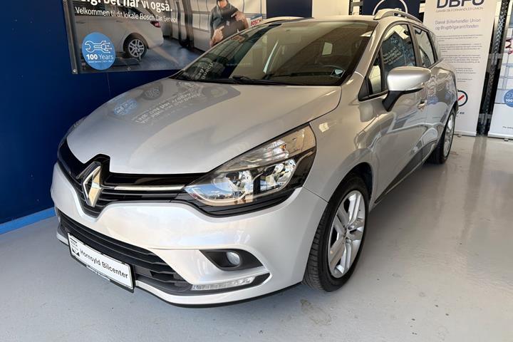 Sølv Renault Clio IV fra 2020
