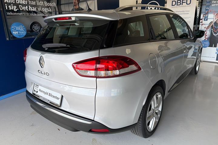 Sølv Renault Clio IV fra 2020