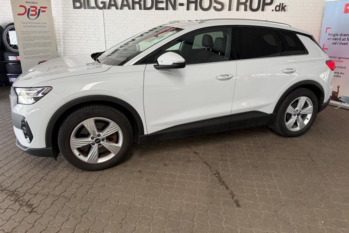 Hvid Audi Q4 e-tron fra 2023