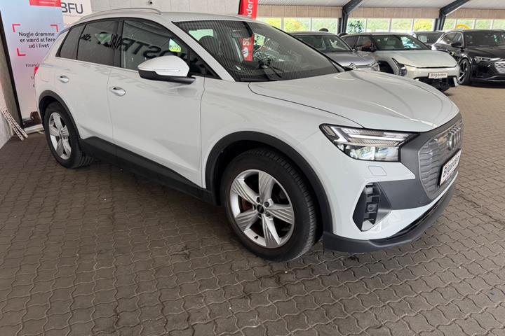 Hvid Audi Q4 e-tron fra 2023