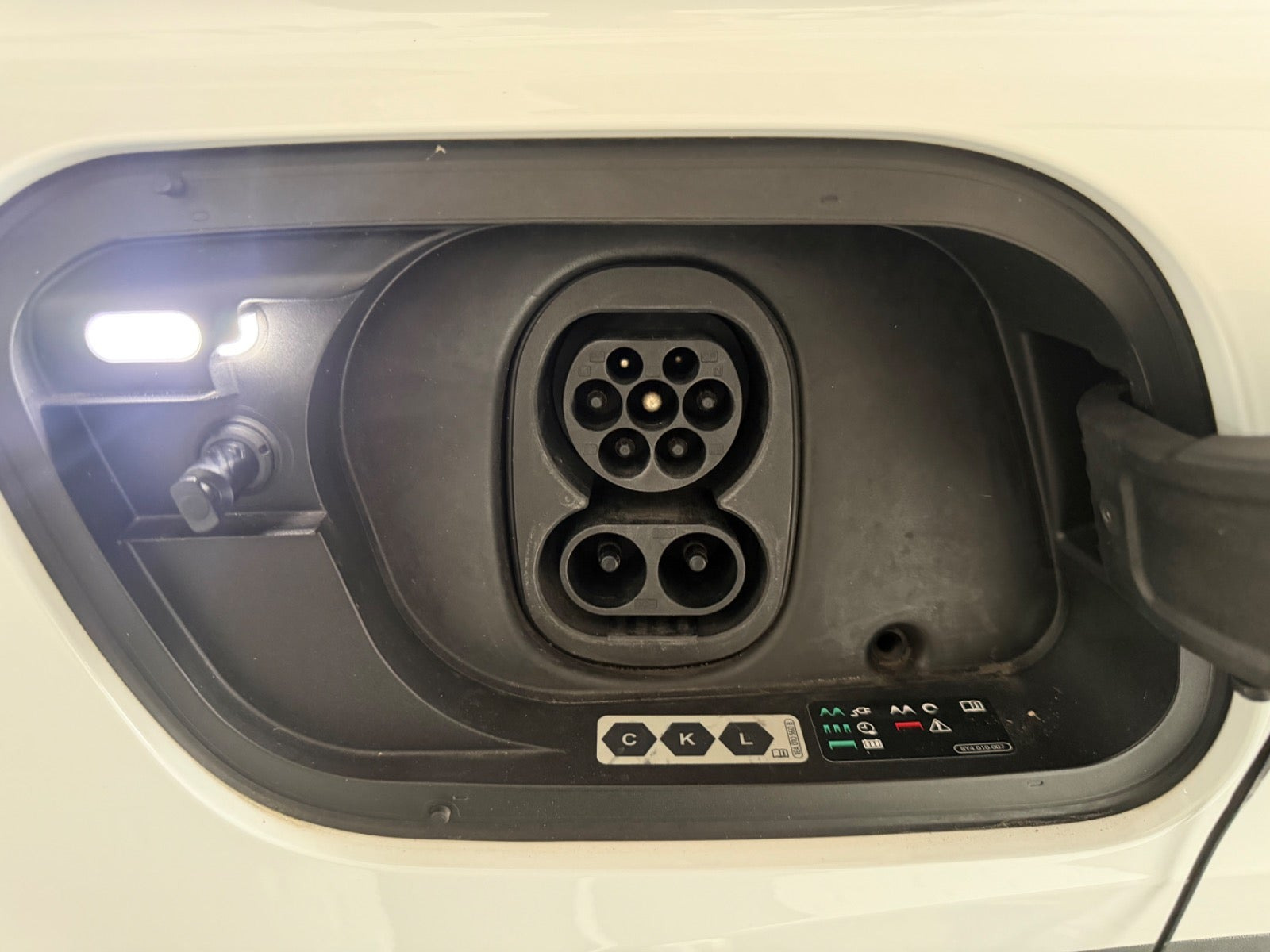 Hvid Audi Q4 e-tron fra 2023