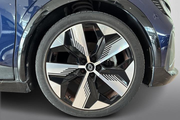 Blå Renault Megane E-Tech fra 2022