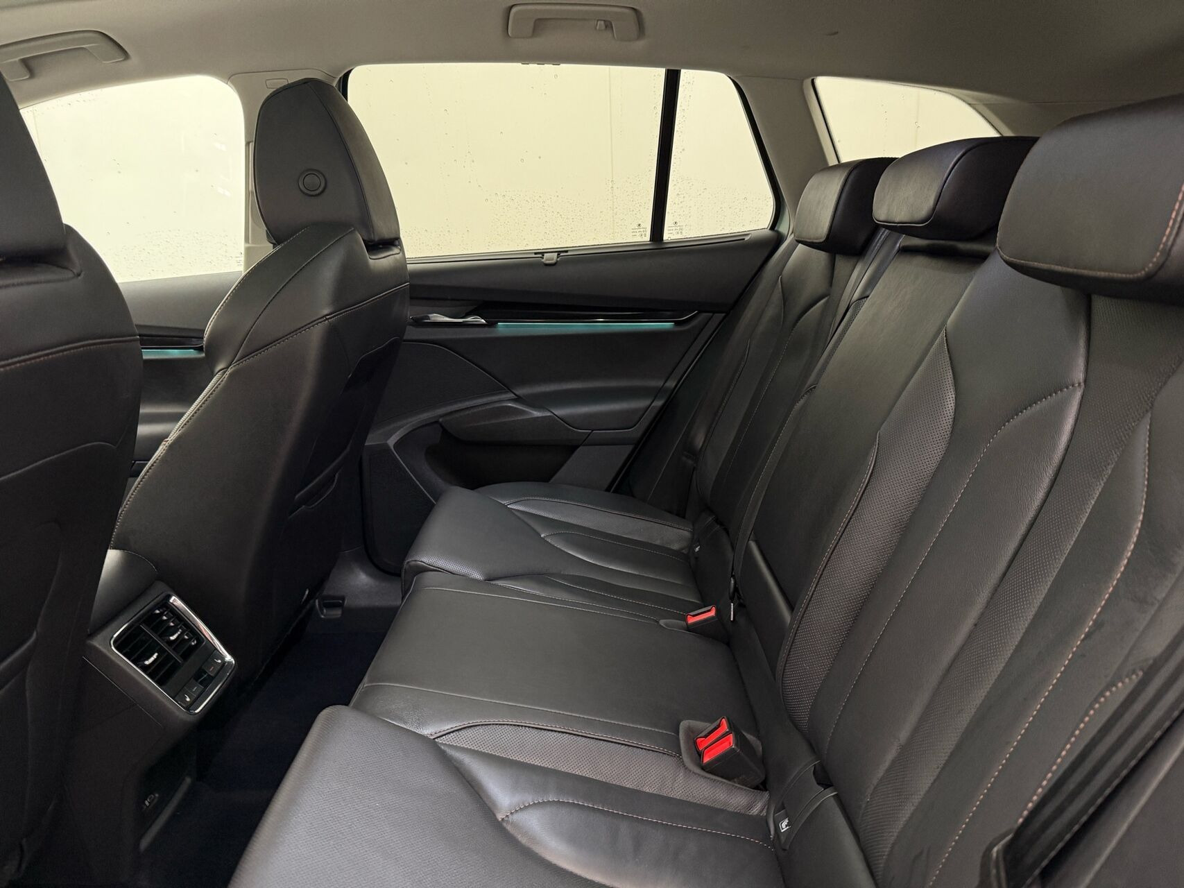 Sølv Skoda Enyaq fra 2021