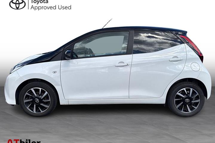 Hvid Toyota Aygo fra 2021