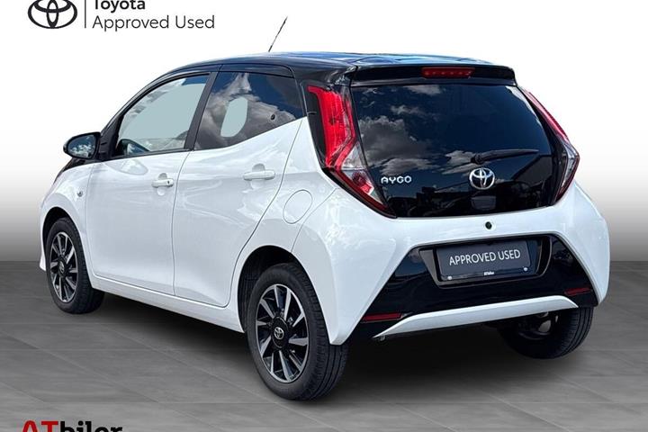 Hvid Toyota Aygo fra 2021