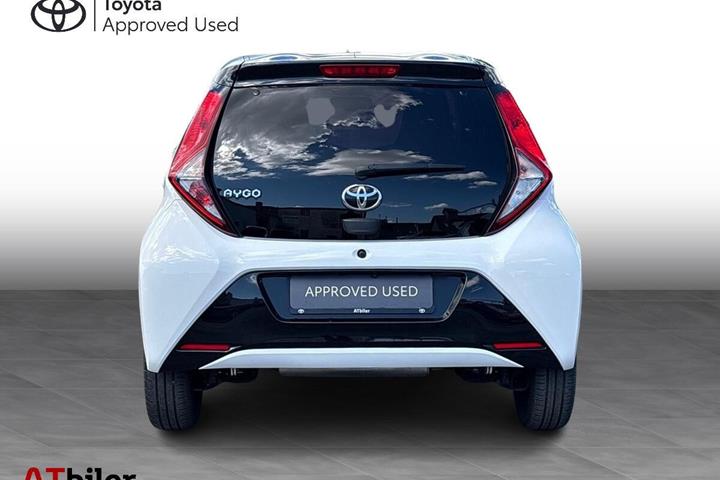 Hvid Toyota Aygo fra 2021