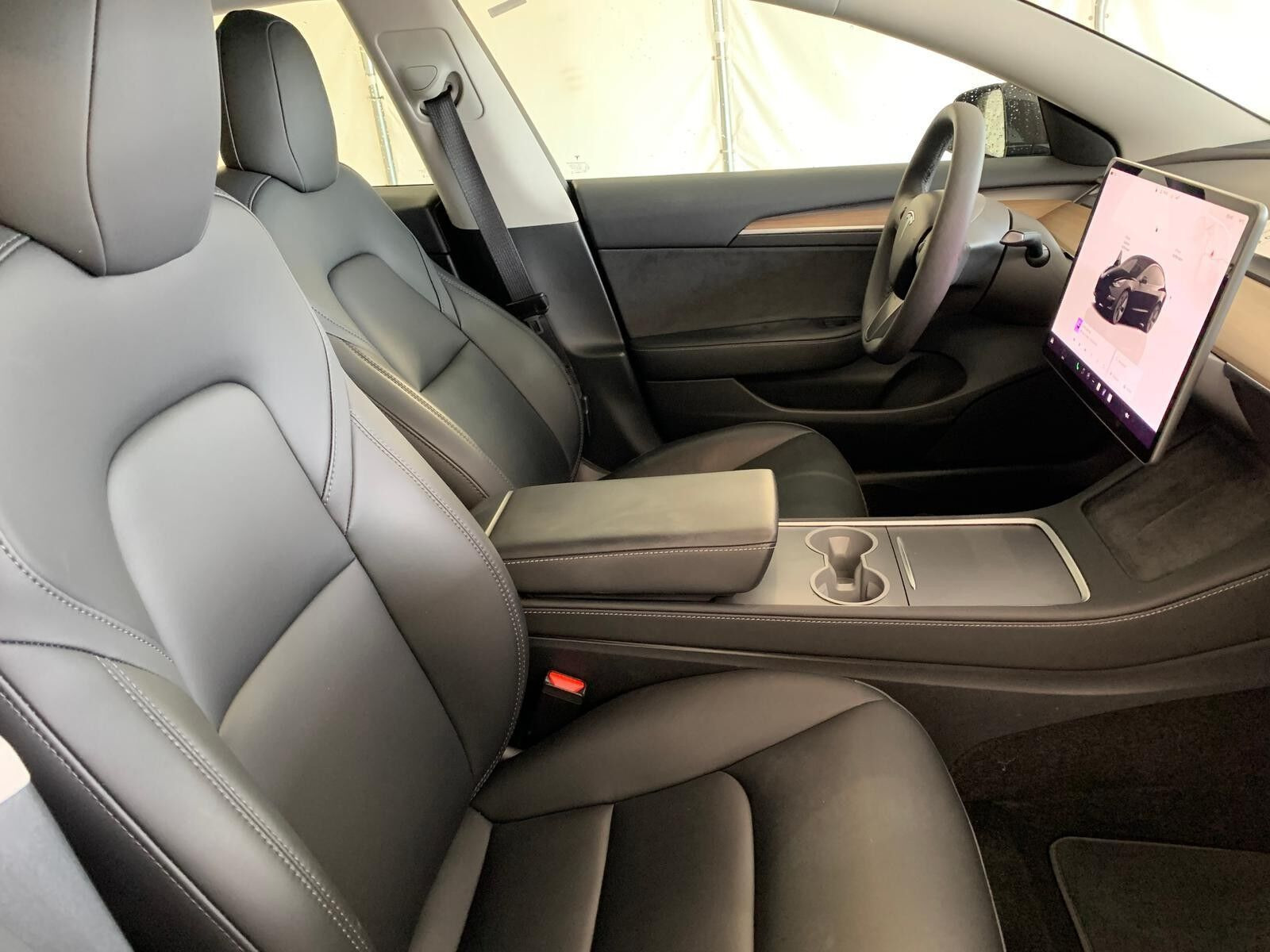 Sort Tesla Model 3 fra 2023