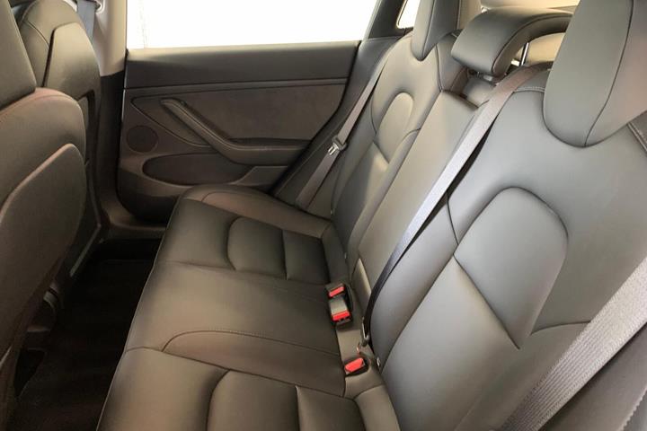 Sort Tesla Model 3 fra 2023
