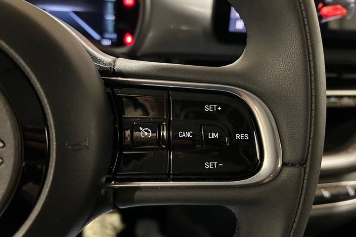 Grå Fiat 500e fra 2023