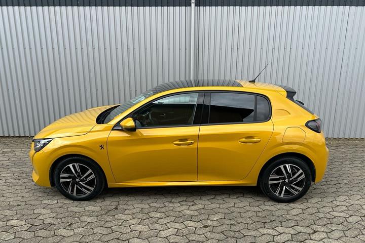 Gul Peugeot 208 fra 2020