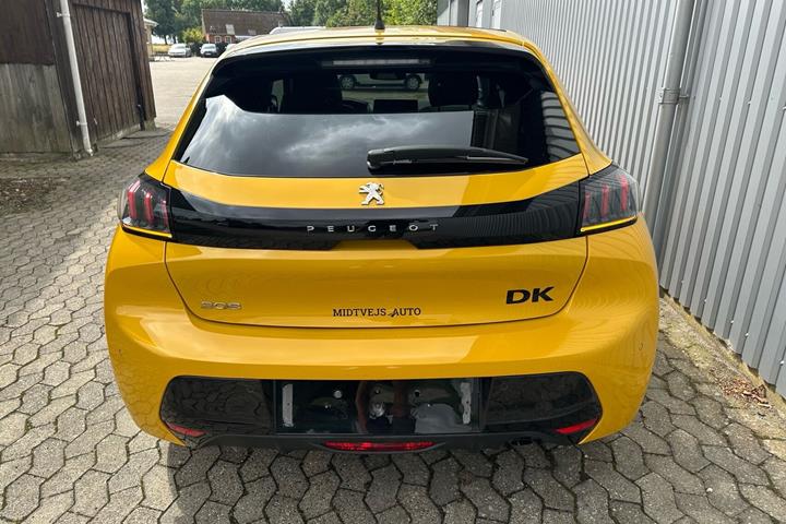 Gul Peugeot 208 fra 2020
