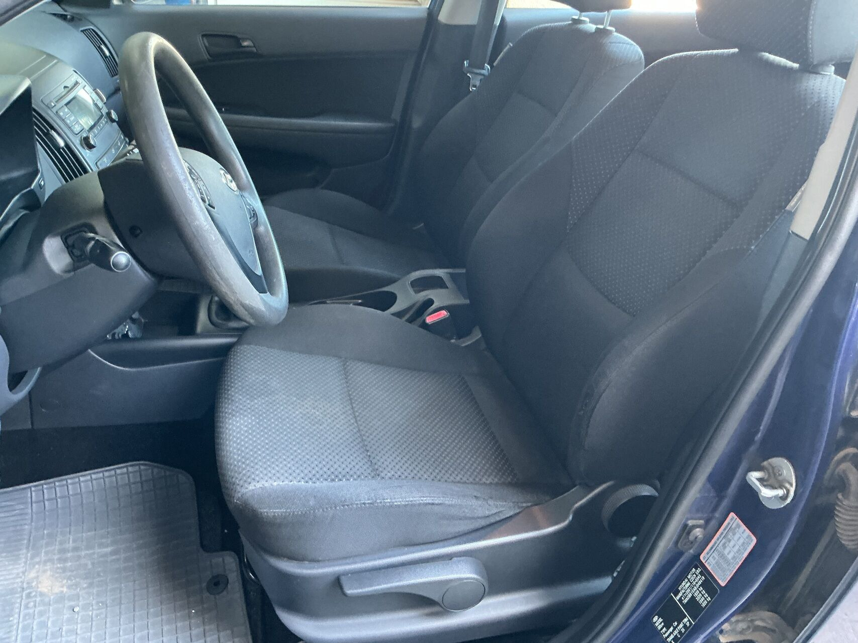 Blå Hyundai i30 fra 2011