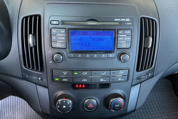 Blå Hyundai i30 fra 2011