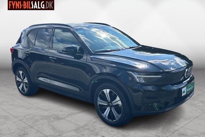 Sort Volvo XC40 fra 2023
