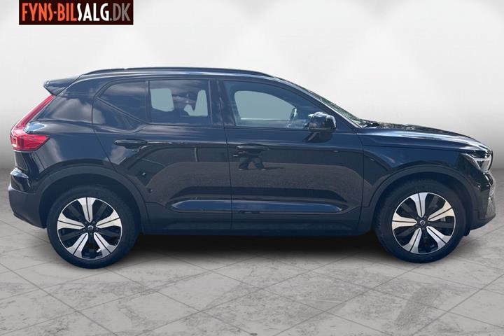 Sort Volvo XC40 fra 2023
