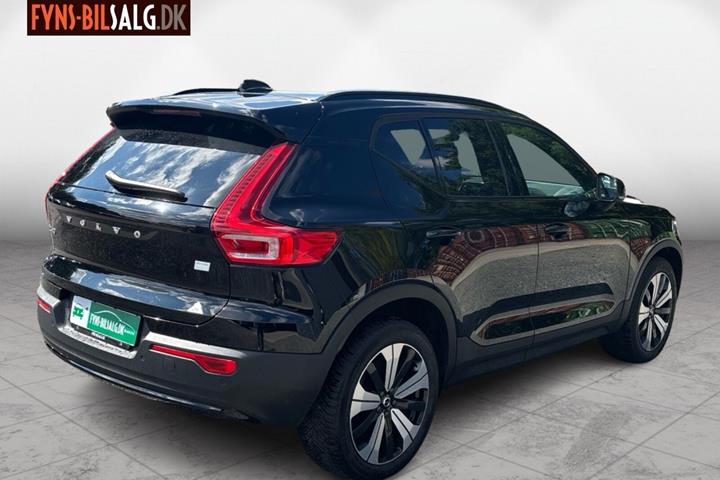 Sort Volvo XC40 fra 2023