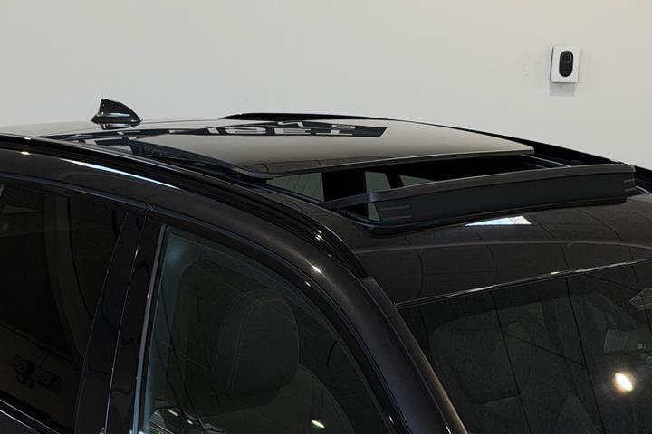 Grå BMW iX3 fra 2024