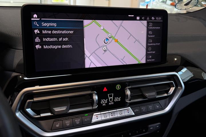 Grå BMW iX3 fra 2024