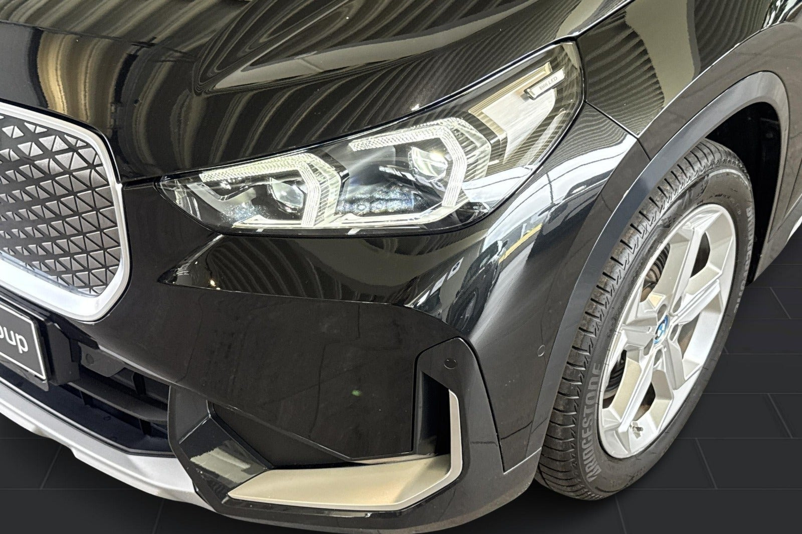 Sort BMW iX1 fra 2024
