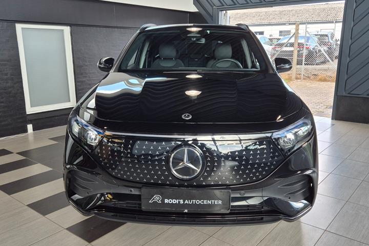 Sort Mercedes EQA250+ fra 2025
