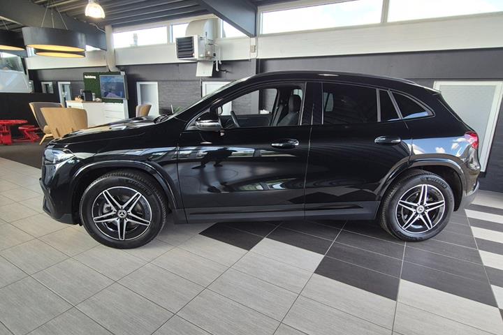 Sort Mercedes EQA250+ fra 2025