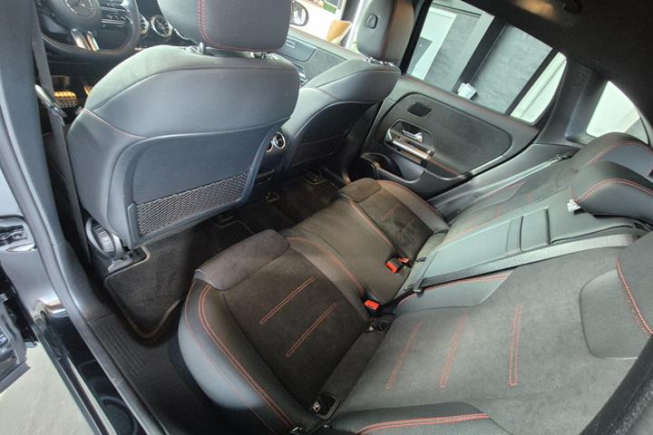 Sort Mercedes EQA250+ fra 2025