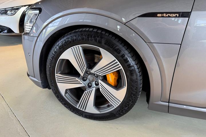 undefined Audi e-tron fra 2020